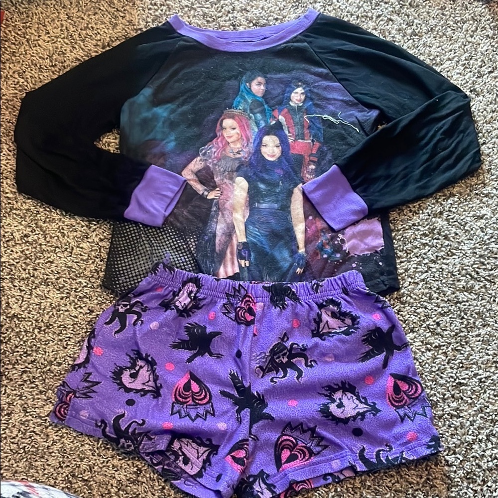 Disney Descendants Purple and Black Pajama Set